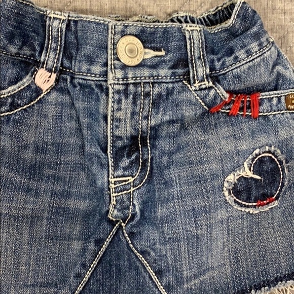 Gap EUC Adorable skirt with heart patch - Picture 2 of 5